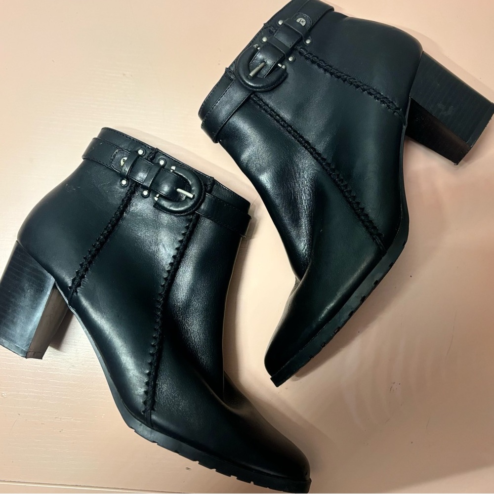 Thom McAn Leather Ankle Boots